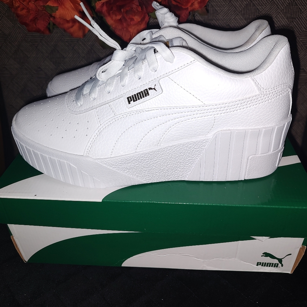 NWOT Puma Cali Wedge Womens Size 11 White Athletic Casual Shoes Sneakers - Picture 2 of 8